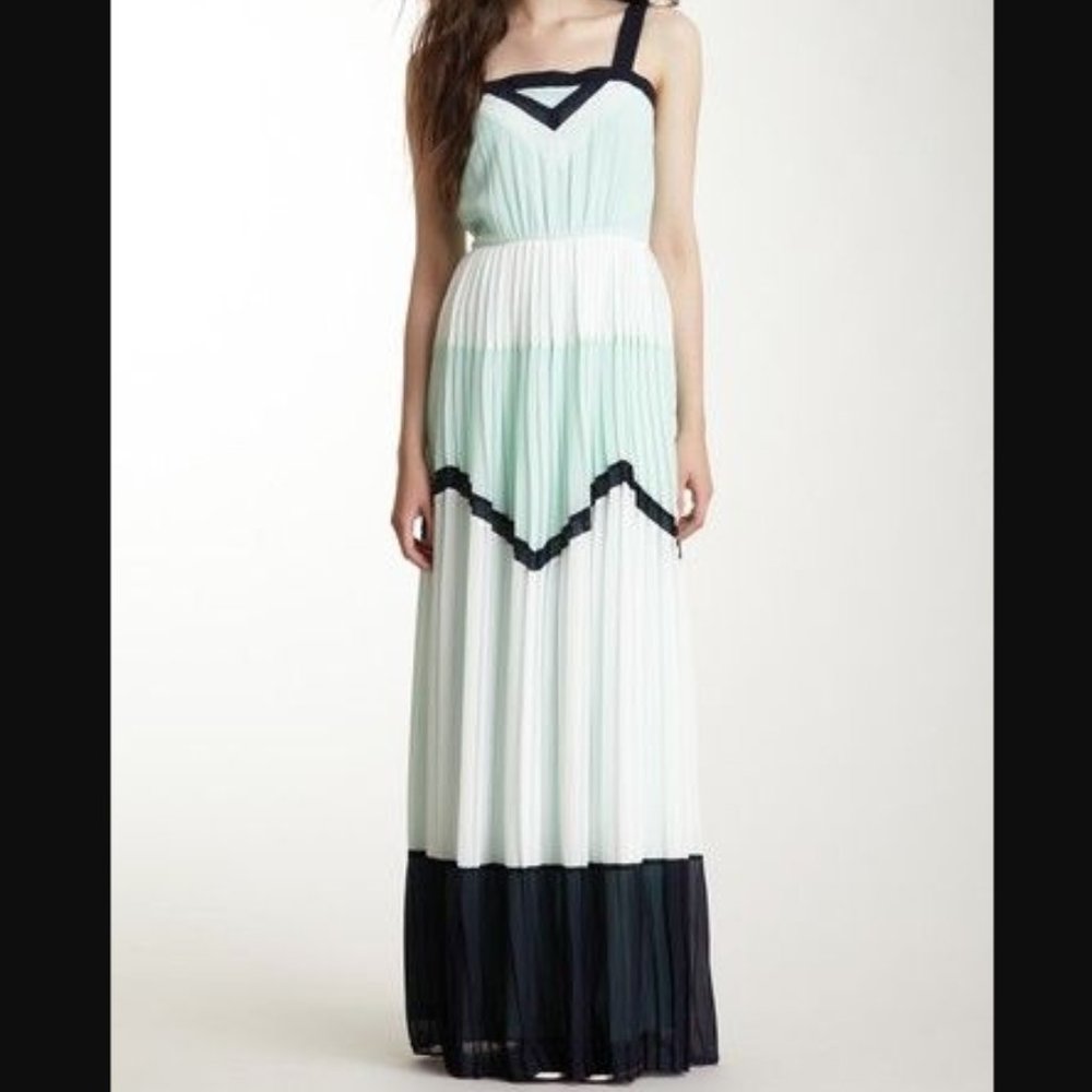 Pleated Maxi Dress mint green, white